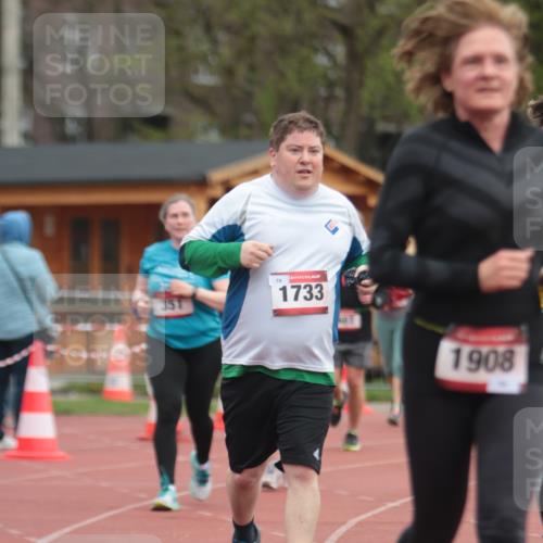 13.04.2025 - Hammer Lauf A. Gomolzig http://msf.ph/oto/7659122 13.04.2025 10:20:27 Ziel 281, 347, 351, 583, 1732, 1733, 1908 meine-sportfotos.de