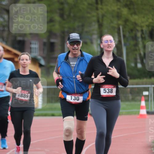 13.04.2025 - Hammer Lauf A. Gomolzig http://msf.ph/oto/7659164 13.04.2025 10:20:52 Ziel 130, 731, 733, 1803, 1887, 1889 meine-sportfotos.de