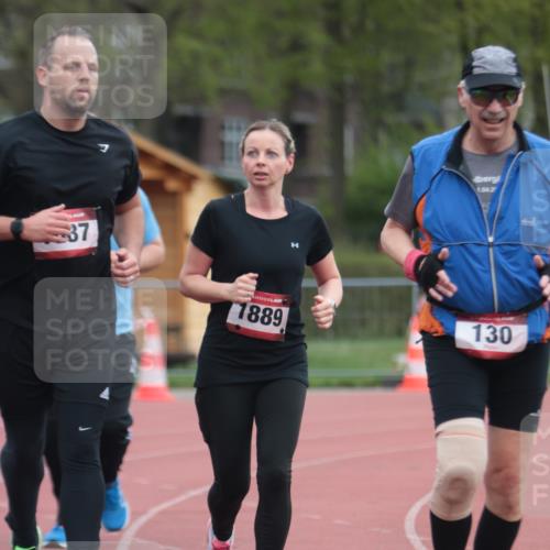 13.04.2025 - Hammer Lauf A. Gomolzig http://msf.ph/oto/7659165 13.04.2025 10:20:53 Ziel 130, 731, 733, 1803, 1887, 1889 meine-sportfotos.de