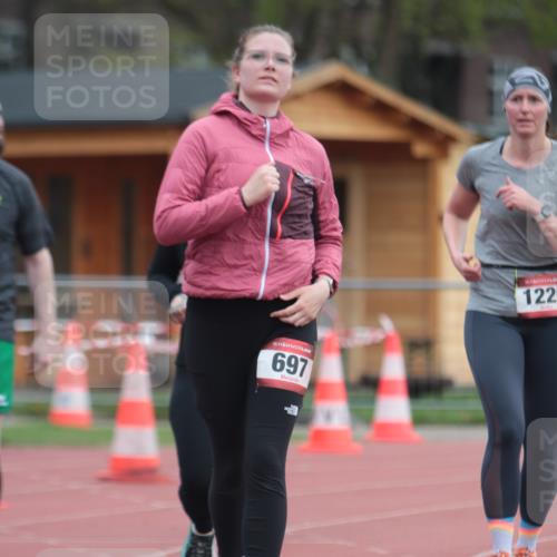 13.04.2025 - Hammer Lauf A. Gomolzig http://msf.ph/oto/7659214 13.04.2025 10:21:19 Ziel 265, 266, 697, 703, 1226 meine-sportfotos.de