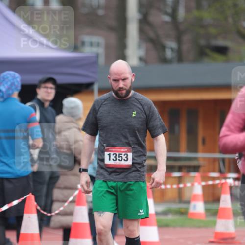 13.04.2025 - Hammer Lauf A. Gomolzig http://msf.ph/oto/7659217 13.04.2025 10:21:20 Ziel 265, 266, 697, 703, 1226 meine-sportfotos.de