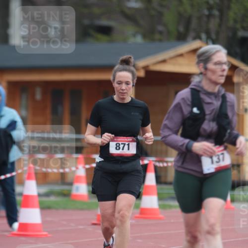 13.04.2025 - Hammer Lauf A. Gomolzig http://msf.ph/oto/7659228 13.04.2025 10:21:35 Ziel 137, 706, 708, 871 meine-sportfotos.de