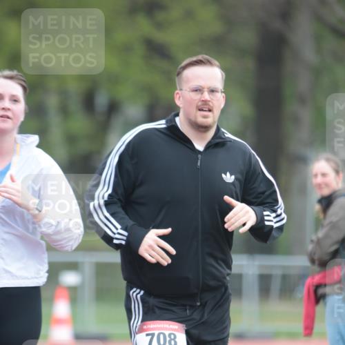 13.04.2025 - Hammer Lauf A. Gomolzig http://msf.ph/oto/7659232 13.04.2025 10:21:36 Ziel 137, 706, 708, 871 meine-sportfotos.de