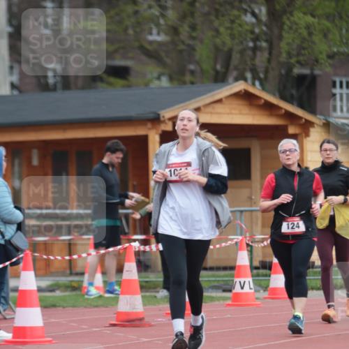 13.04.2025 - Hammer Lauf A. Gomolzig http://msf.ph/oto/7659247 13.04.2025 10:21:58 Ziel 124, 409, 1011 meine-sportfotos.de