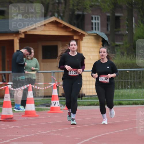 13.04.2025 - Hammer Lauf A. Gomolzig http://msf.ph/oto/7659275 13.04.2025 10:22:49 Ziel 1131, 1132 meine-sportfotos.de