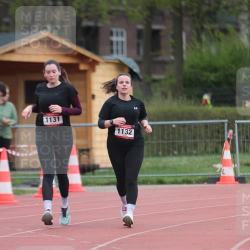 13.04.2025 - Hammer Lauf A. Gomolzig http://msf.ph/oto/7659277 13.04.2025 10:22:50 Ziel 1131, 1132 meine-sportfotos.de