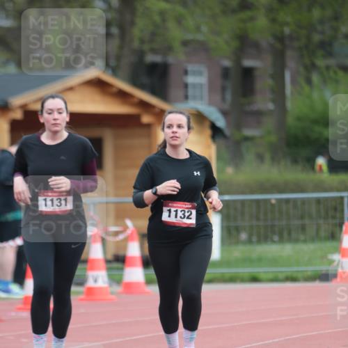13.04.2025 - Hammer Lauf A. Gomolzig http://msf.ph/oto/7659280 13.04.2025 10:22:52 Ziel 1131, 1132 meine-sportfotos.de