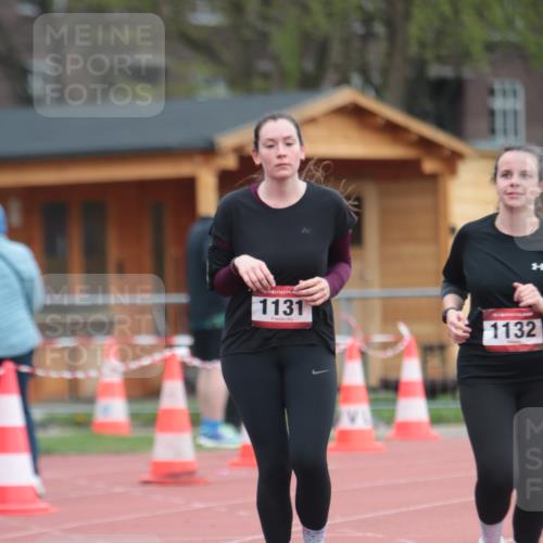13.04.2025 - Hammer Lauf A. Gomolzig http://msf.ph/oto/7659282 13.04.2025 10:22:54 Ziel 1131, 1132 meine-sportfotos.de