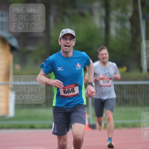 13.04.2025 - Hammer Lauf A. Gomolzig http://msf.ph/oto/7659289 13.04.2025 10:23:16 Ziel 339, 668 meine-sportfotos.de