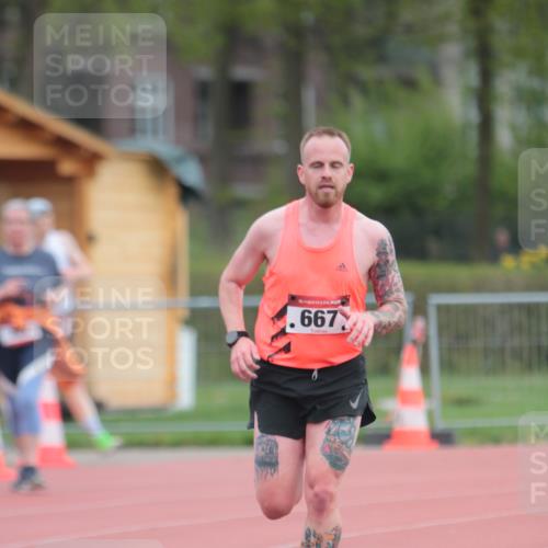 13.04.2025 - Hammer Lauf A. Gomolzig http://msf.ph/oto/7659323 13.04.2025 10:23:33 Ziel 667, 702, 1855, 1941 meine-sportfotos.de