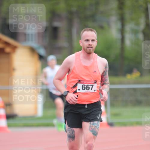 13.04.2025 - Hammer Lauf A. Gomolzig http://msf.ph/oto/7659328 13.04.2025 10:23:34 Ziel 667, 702, 1855, 1941 meine-sportfotos.de