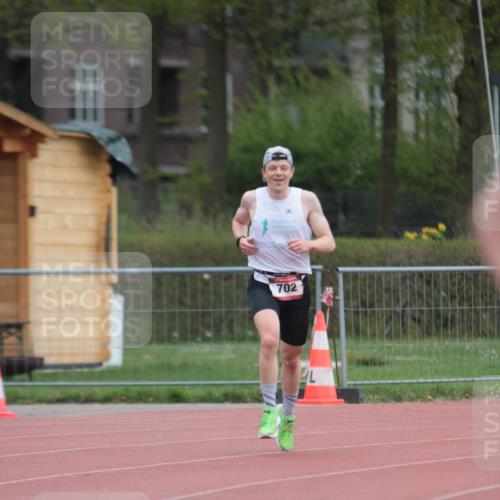 13.04.2025 - Hammer Lauf A. Gomolzig http://msf.ph/oto/7659331 13.04.2025 10:23:35 Ziel 702, 1855, 1941 meine-sportfotos.de