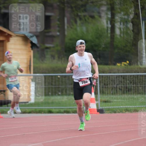 13.04.2025 - Hammer Lauf A. Gomolzig http://msf.ph/oto/7659333 13.04.2025 10:23:35 Ziel 702, 1855, 1941 meine-sportfotos.de