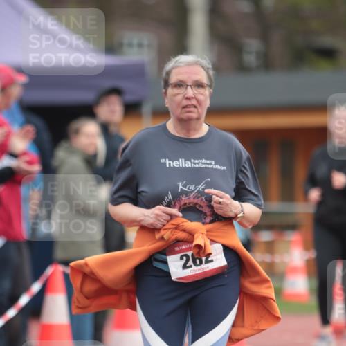 13.04.2025 - Hammer Lauf A. Gomolzig http://msf.ph/oto/7659353 13.04.2025 10:23:42 Ziel 262, 698 meine-sportfotos.de