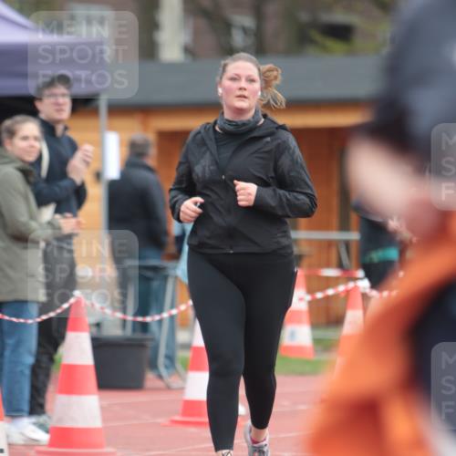 13.04.2025 - Hammer Lauf A. Gomolzig http://msf.ph/oto/7659358 13.04.2025 10:23:45 Ziel 262, 698 meine-sportfotos.de