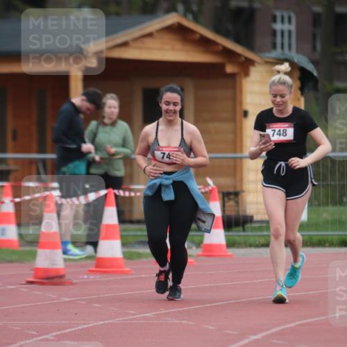 13.04.2025 - Hammer Lauf A. Gomolzig http://msf.ph/oto/7659367 13.04.2025 10:23:58 Ziel 748, 749 meine-sportfotos.de