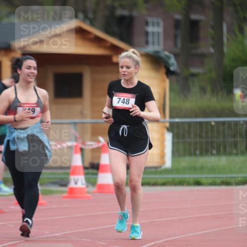13.04.2025 - Hammer Lauf A. Gomolzig http://msf.ph/oto/7659373 13.04.2025 10:24:00 Ziel 748, 749 meine-sportfotos.de