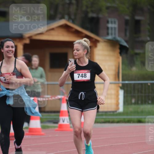 13.04.2025 - Hammer Lauf A. Gomolzig http://msf.ph/oto/7659375 13.04.2025 10:24:01 Ziel 748, 749 meine-sportfotos.de