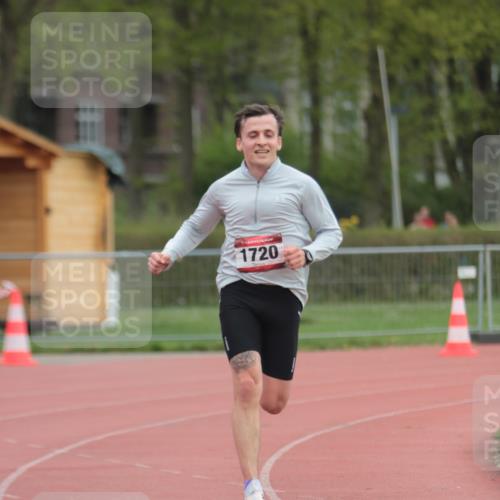 13.04.2025 - Hammer Lauf A. Gomolzig http://msf.ph/oto/7659464 13.04.2025 10:24:45 Ziel  meine-sportfotos.de
