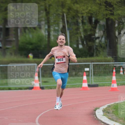 13.04.2025 - Hammer Lauf A. Gomolzig http://msf.ph/oto/7659473 13.04.2025 10:25:01 Ziel 250, 732, 903 meine-sportfotos.de