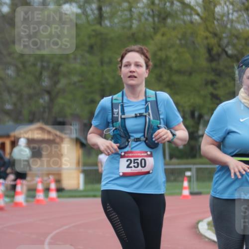 13.04.2025 - Hammer Lauf A. Gomolzig http://msf.ph/oto/7659496 13.04.2025 10:25:09 Ziel 250, 263, 732 meine-sportfotos.de