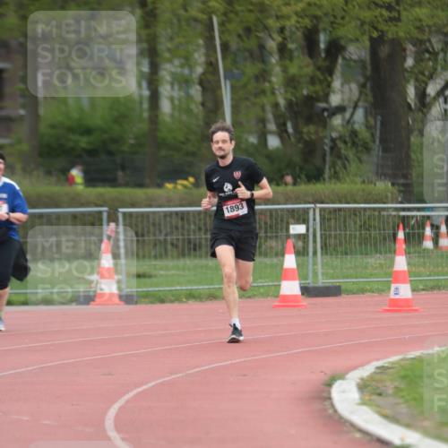 13.04.2025 - Hammer Lauf A. Gomolzig http://msf.ph/oto/7659529 13.04.2025 10:25:47 Ziel 1893 meine-sportfotos.de