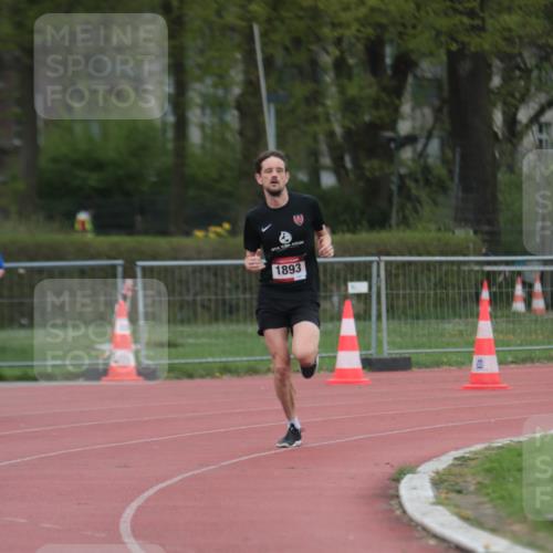 13.04.2025 - Hammer Lauf A. Gomolzig http://msf.ph/oto/7659530 13.04.2025 10:25:48 Ziel 1893 meine-sportfotos.de