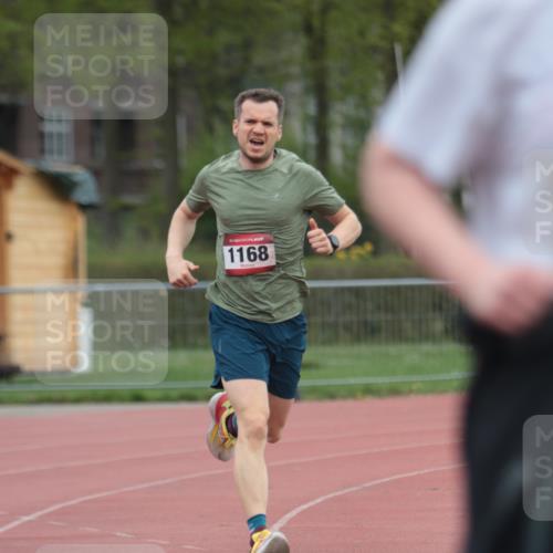 13.04.2025 - Hammer Lauf A. Gomolzig http://msf.ph/oto/7659556 13.04.2025 10:26:00 Ziel 417, 418, 1168, 1966 meine-sportfotos.de