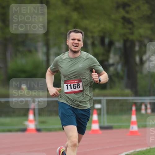 13.04.2025 - Hammer Lauf A. Gomolzig http://msf.ph/oto/7659560 13.04.2025 10:26:01 Ziel 417, 418, 1168, 1966 meine-sportfotos.de