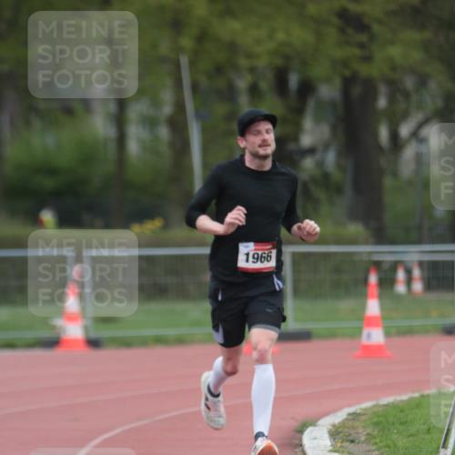 13.04.2025 - Hammer Lauf A. Gomolzig http://msf.ph/oto/7659569 13.04.2025 10:26:07 Ziel 1966 meine-sportfotos.de