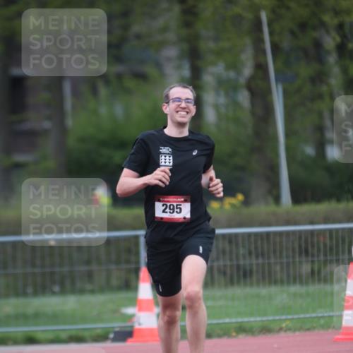 13.04.2025 - Hammer Lauf A. Gomolzig http://msf.ph/oto/7659591 13.04.2025 10:26:59 Ziel 295, 1031 meine-sportfotos.de