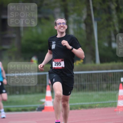 13.04.2025 - Hammer Lauf A. Gomolzig http://msf.ph/oto/7659593 13.04.2025 10:26:59 Ziel 295, 1031 meine-sportfotos.de