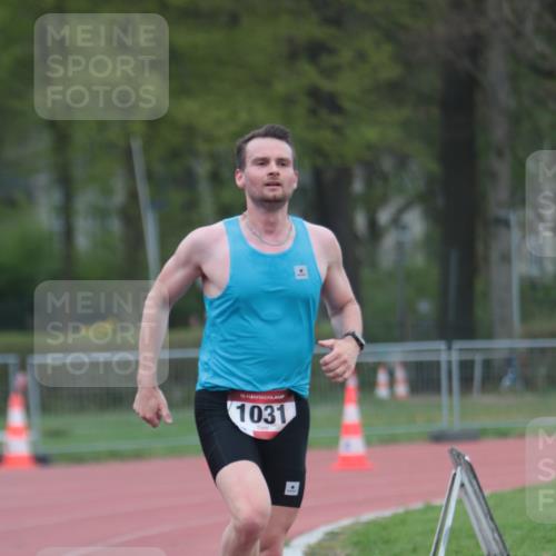 13.04.2025 - Hammer Lauf A. Gomolzig http://msf.ph/oto/7659611 13.04.2025 10:27:05 Ziel 1031 meine-sportfotos.de