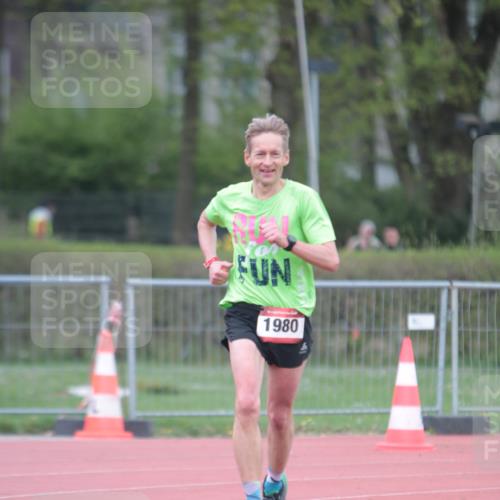 13.04.2025 - Hammer Lauf A. Gomolzig http://msf.ph/oto/7659676 13.04.2025 10:28:17 Ziel 1980 meine-sportfotos.de