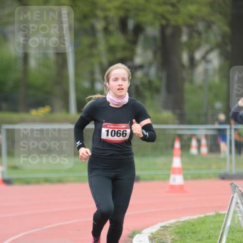 13.04.2025 - Hammer Lauf A. Gomolzig http://msf.ph/oto/7659830 13.04.2025 10:29:56 Ziel 305, 1066 meine-sportfotos.de