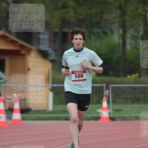13.04.2025 - Hammer Lauf A. Gomolzig http://msf.ph/oto/7659857 13.04.2025 10:30:20 Ziel 586 meine-sportfotos.de