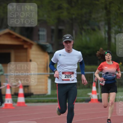 13.04.2025 - Hammer Lauf A. Gomolzig http://msf.ph/oto/7659867 13.04.2025 10:30:28 Ziel 205, 692, 1077, 1959 meine-sportfotos.de
