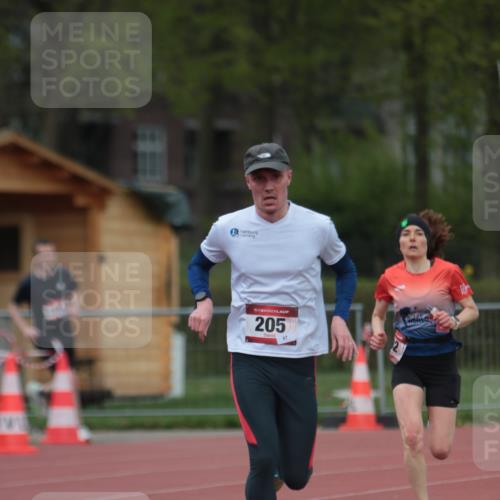 13.04.2025 - Hammer Lauf A. Gomolzig http://msf.ph/oto/7659869 13.04.2025 10:30:29 Ziel 205, 692, 1077, 1959 meine-sportfotos.de
