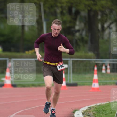 13.04.2025 - Hammer Lauf A. Gomolzig http://msf.ph/oto/7659933 13.04.2025 10:31:04 Ziel 889, 1987 meine-sportfotos.de