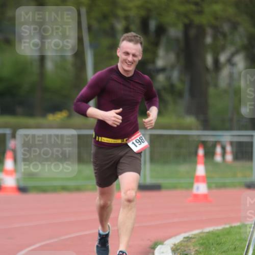 13.04.2025 - Hammer Lauf A. Gomolzig http://msf.ph/oto/7659935 13.04.2025 10:31:04 Ziel 889, 1987 meine-sportfotos.de