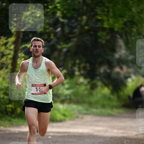 13.04.2025 - Hammer Lauf Dr. Thomas Lammeyer http://msf.ph/oto/7659944 13.04.2025 11:19:20 Laufen 15, 19 meine-sportfotos.de