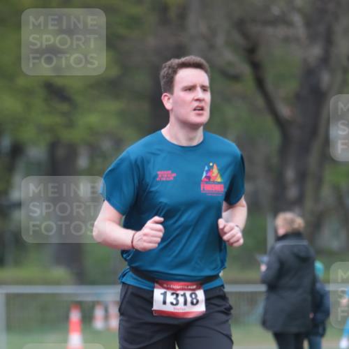 13.04.2025 - Hammer Lauf A. Gomolzig http://msf.ph/oto/7659959 13.04.2025 10:31:59 Ziel 214, 518, 1318 meine-sportfotos.de