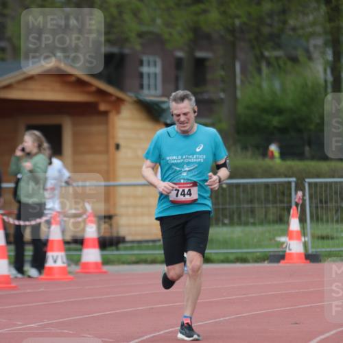 13.04.2025 - Hammer Lauf A. Gomolzig http://msf.ph/oto/7659981 13.04.2025 10:32:19 Ziel 155, 744, 1703, 1902 meine-sportfotos.de