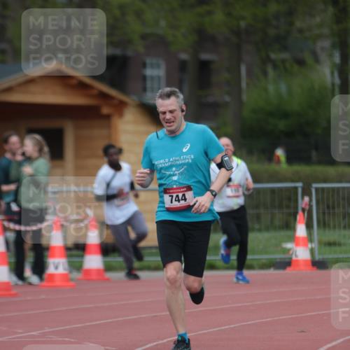 13.04.2025 - Hammer Lauf A. Gomolzig http://msf.ph/oto/7659982 13.04.2025 10:32:19 Ziel 155, 744, 1703, 1902 meine-sportfotos.de