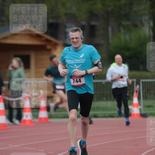 13.04.2025 - Hammer Lauf A. Gomolzig http://msf.ph/oto/7659986 13.04.2025 10:32:20 Ziel 155, 744, 1703, 1902 meine-sportfotos.de