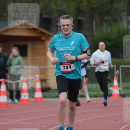 13.04.2025 - Hammer Lauf A. Gomolzig http://msf.ph/oto/7659989 13.04.2025 10:32:20 Ziel 155, 744, 1703, 1902 meine-sportfotos.de