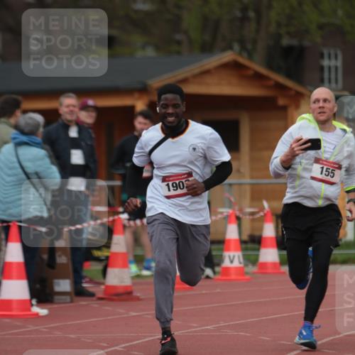 13.04.2025 - Hammer Lauf A. Gomolzig http://msf.ph/oto/7659996 13.04.2025 10:32:23 Ziel 155, 744, 1703, 1902 meine-sportfotos.de