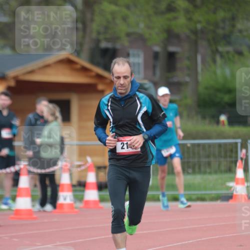13.04.2025 - Hammer Lauf A. Gomolzig http://msf.ph/oto/7660004 13.04.2025 10:32:36 Ziel 219, 1074, 1809 meine-sportfotos.de