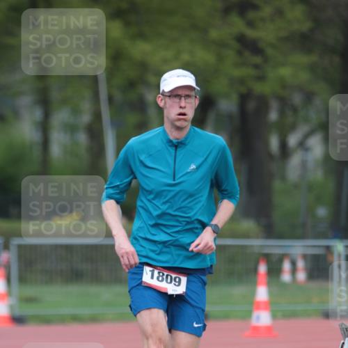 13.04.2025 - Hammer Lauf A. Gomolzig http://msf.ph/oto/7660015 13.04.2025 10:32:42 Ziel 766, 1074, 1809 meine-sportfotos.de
