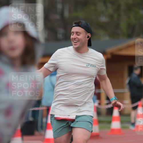 13.04.2025 - Hammer Lauf A. Gomolzig http://msf.ph/oto/7660025 13.04.2025 10:32:52 Ziel 189, 766, 982, 1757, 1976 meine-sportfotos.de